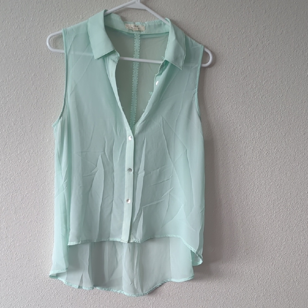 Iris Light Green Sleeveless Blouse